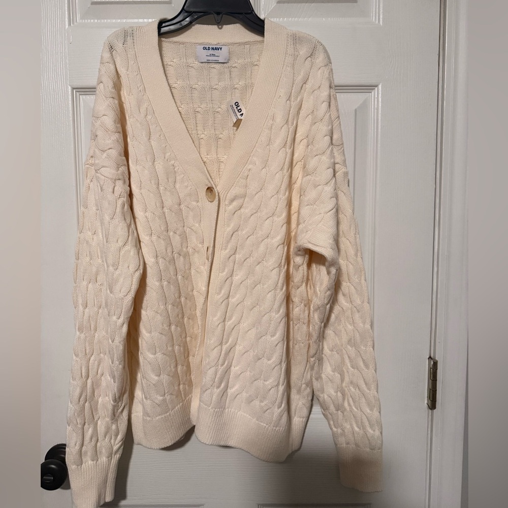Old Navy Cream Cable Knit V-Neck Cardigan